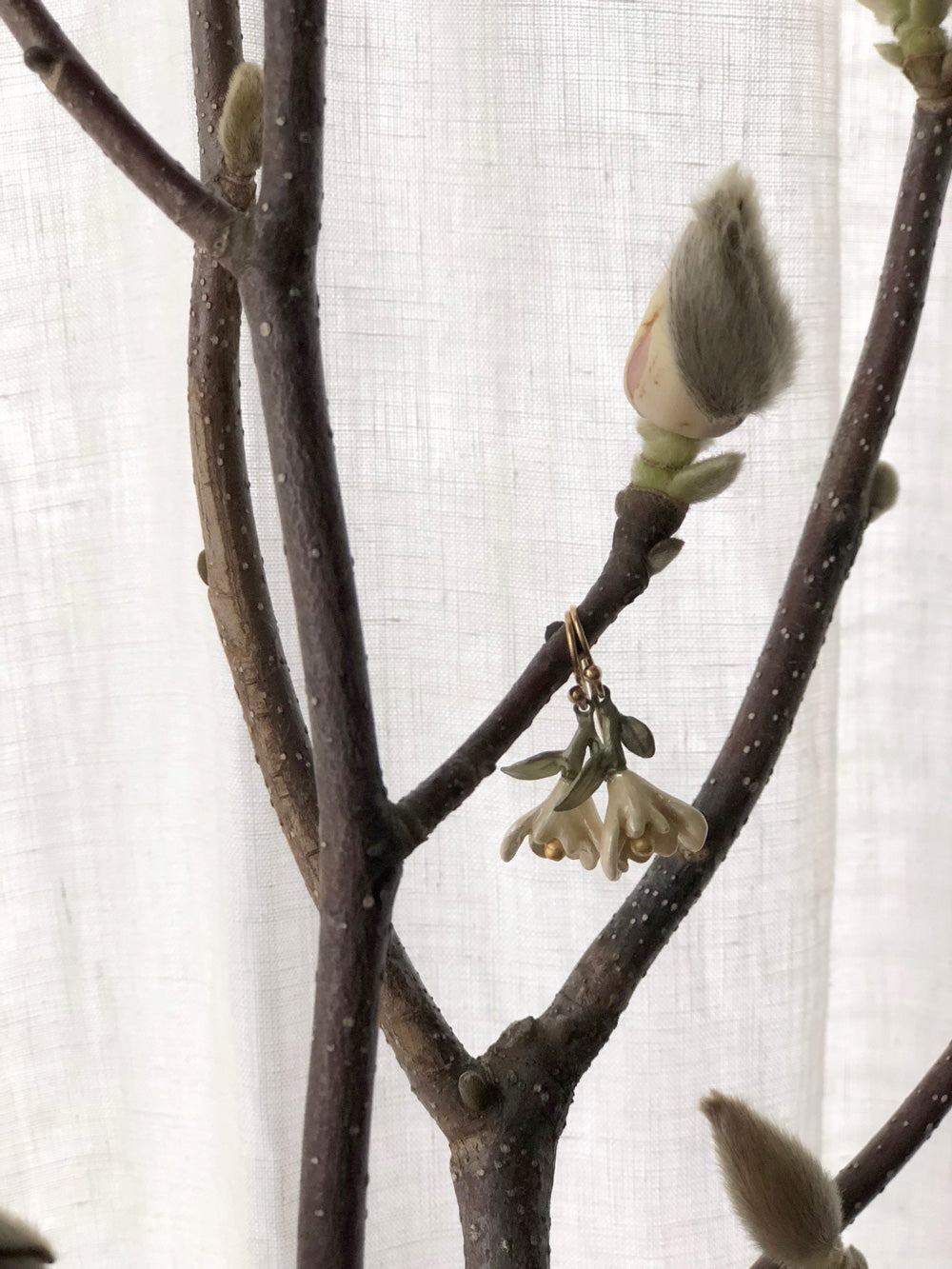 マグノリア ドロップ ワイヤピアス / Magnolia Drop Wire Earrings