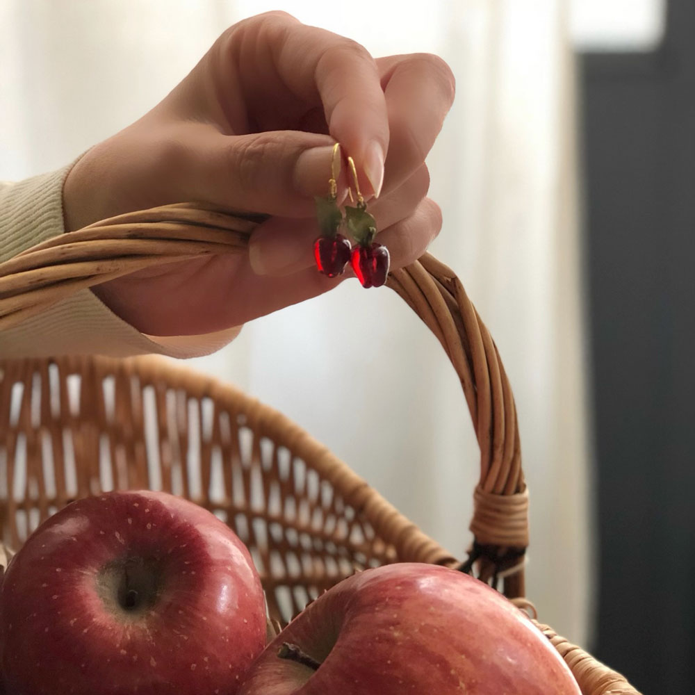 デリシャスアップル ワイヤーピアス / Delicious Apple Earrings - Wire