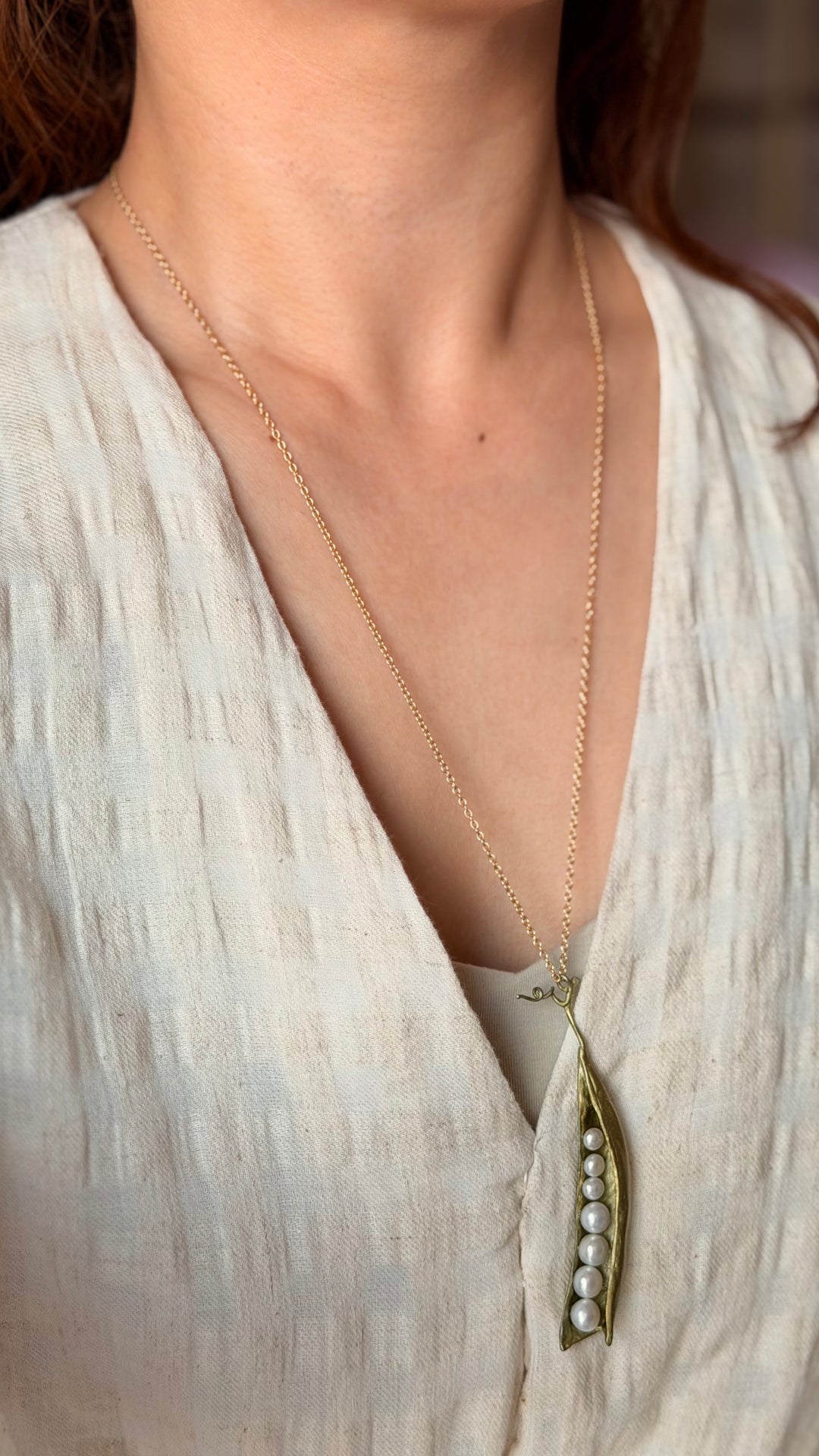 Pea Pod Pendant - 7 Pearls