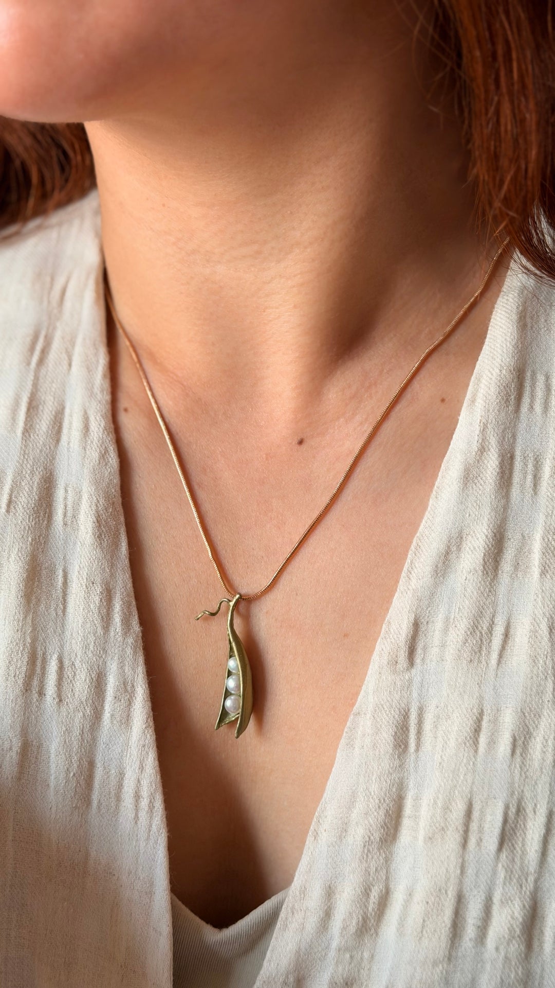 Pea Pod Pendant - 3 Pearls