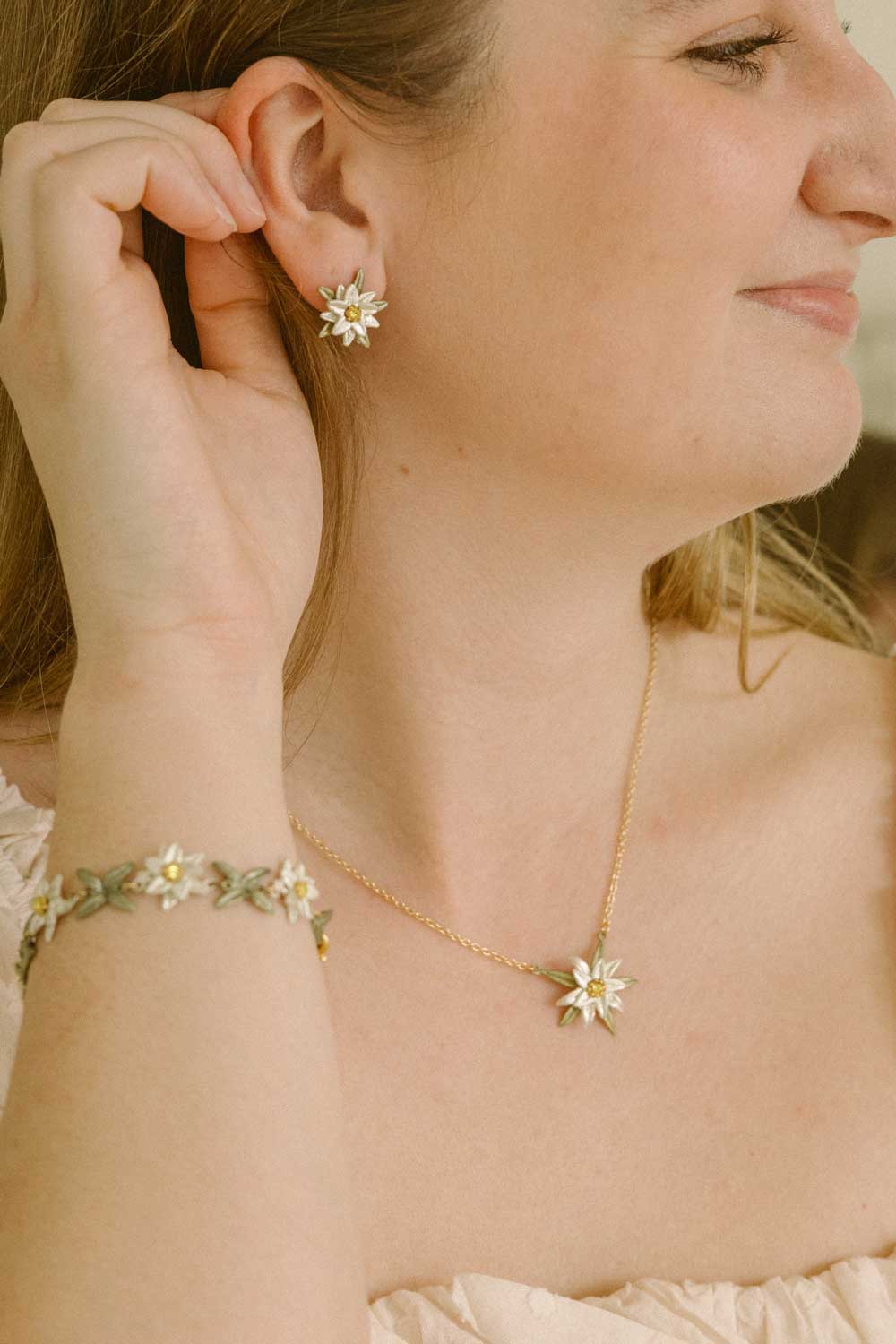 Edelweiss Pendant - Brigitta