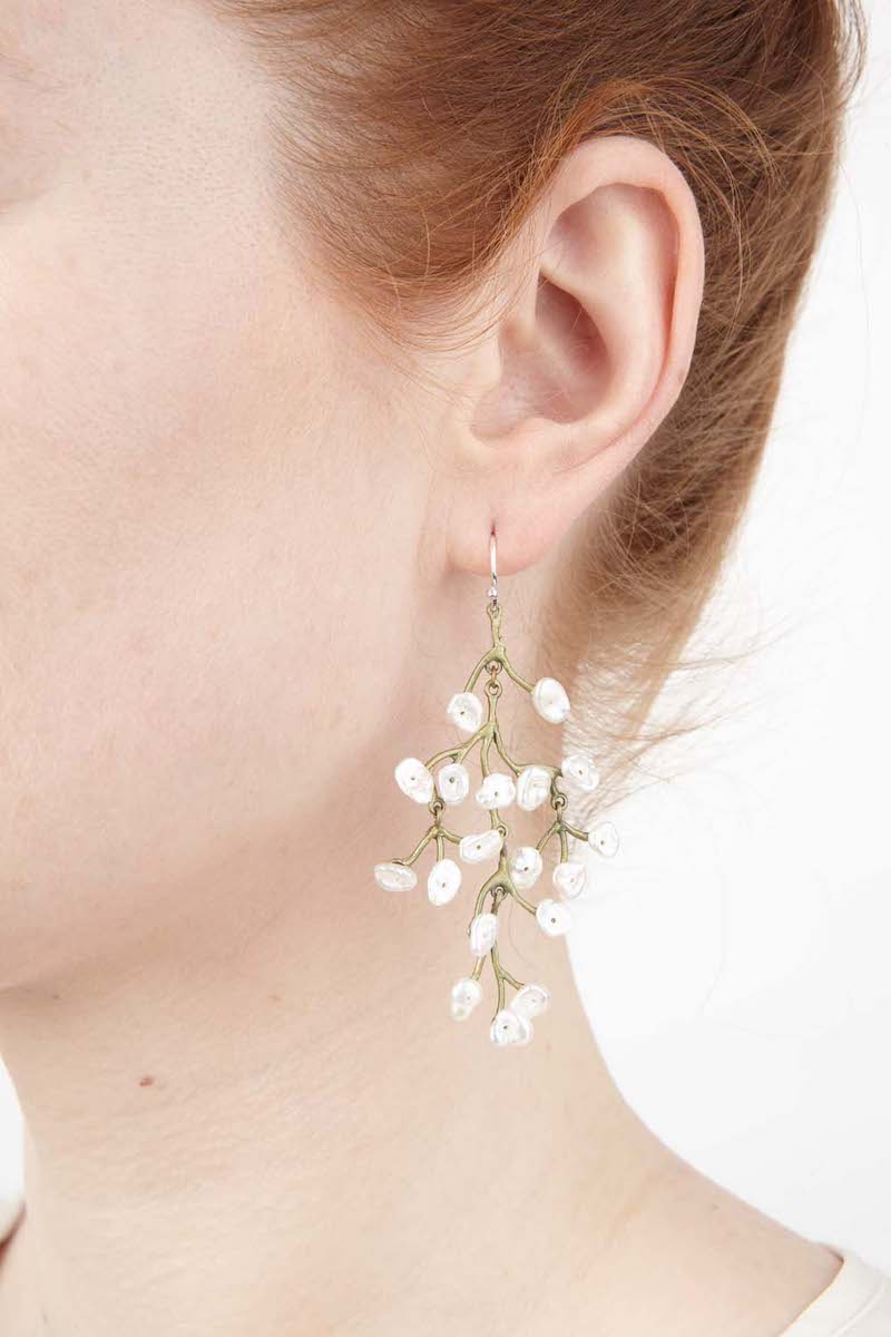 カスミソウ シャンデリア ワイヤーピアス / Baby's Breath Chandelier Wire Earrings