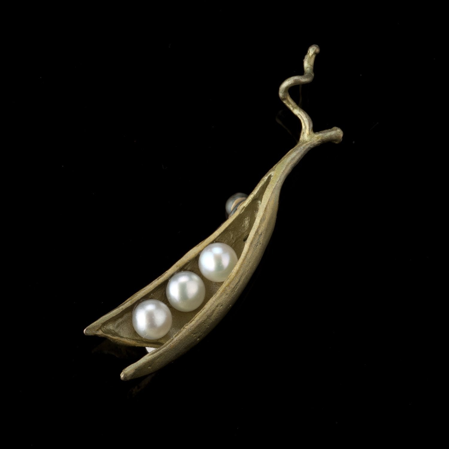 エンドウのブローチ - 3個のパール Peapod Brooch - 3 Pearls