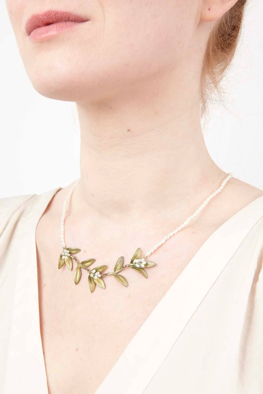 フラワーマートルのネックレス - パール / Flowering Myrtle Necklace - Pearls
