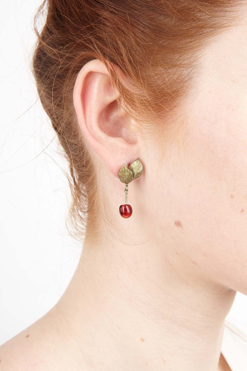 モレローチェリーのピアス / Morello Cherry Earrings