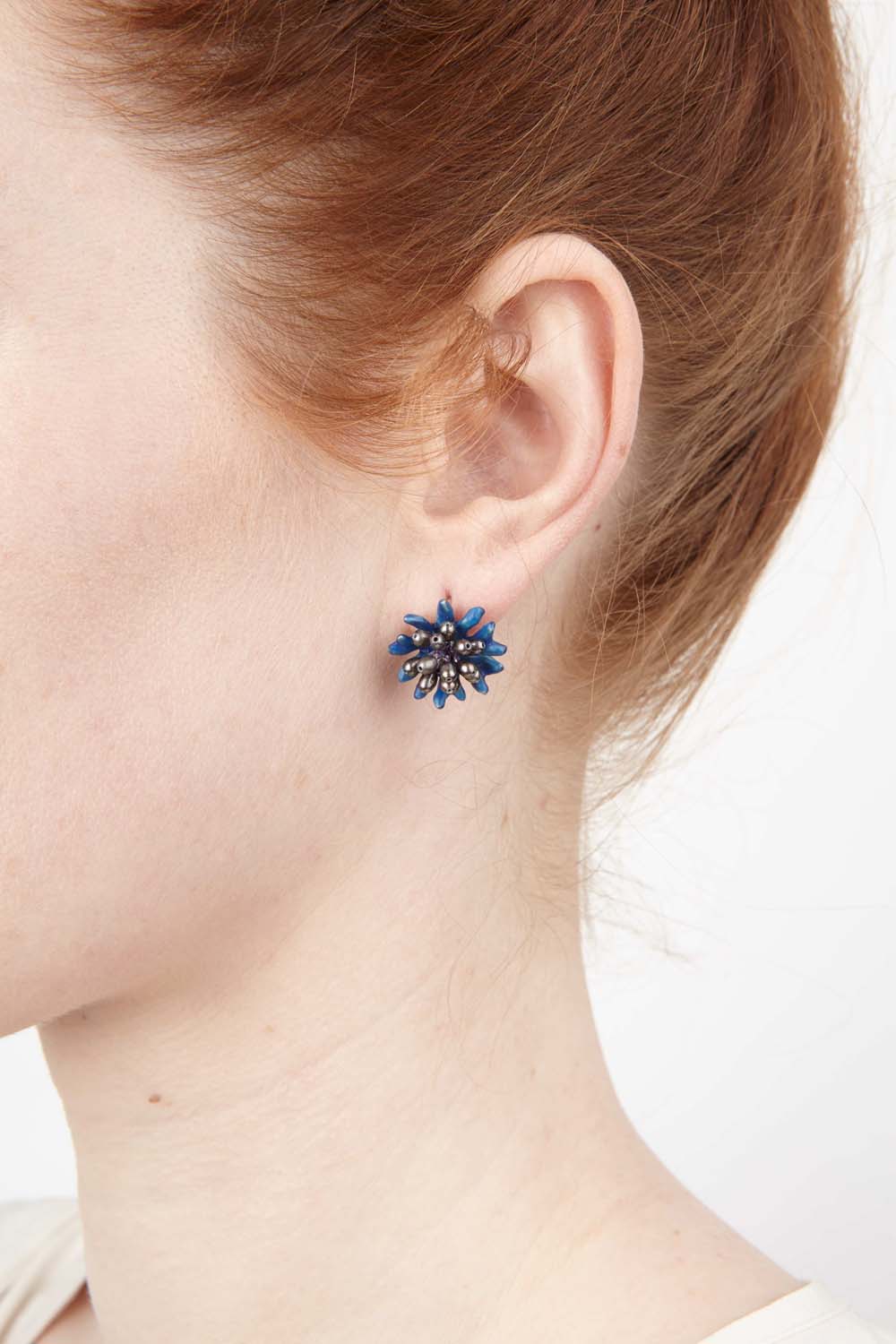ヤグルマギクのピアス / Blue Cornflower Earrings
