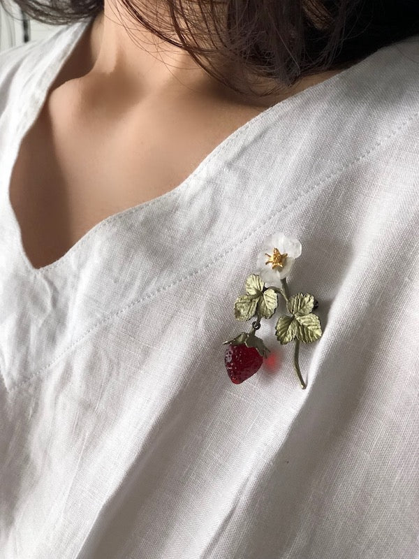 ストロベリーのブローチ Strawberry Brooch マイケルミショー 