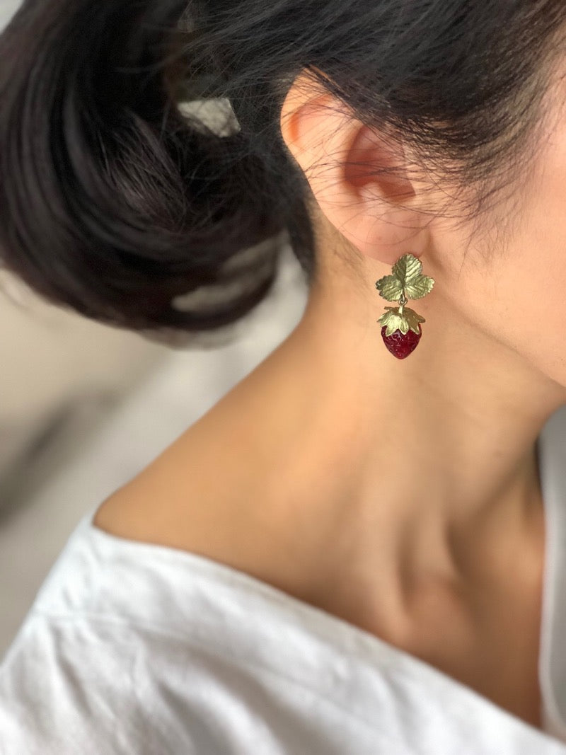 ストロベリーのピアス - ポスト / Strawberry Earrings - Post